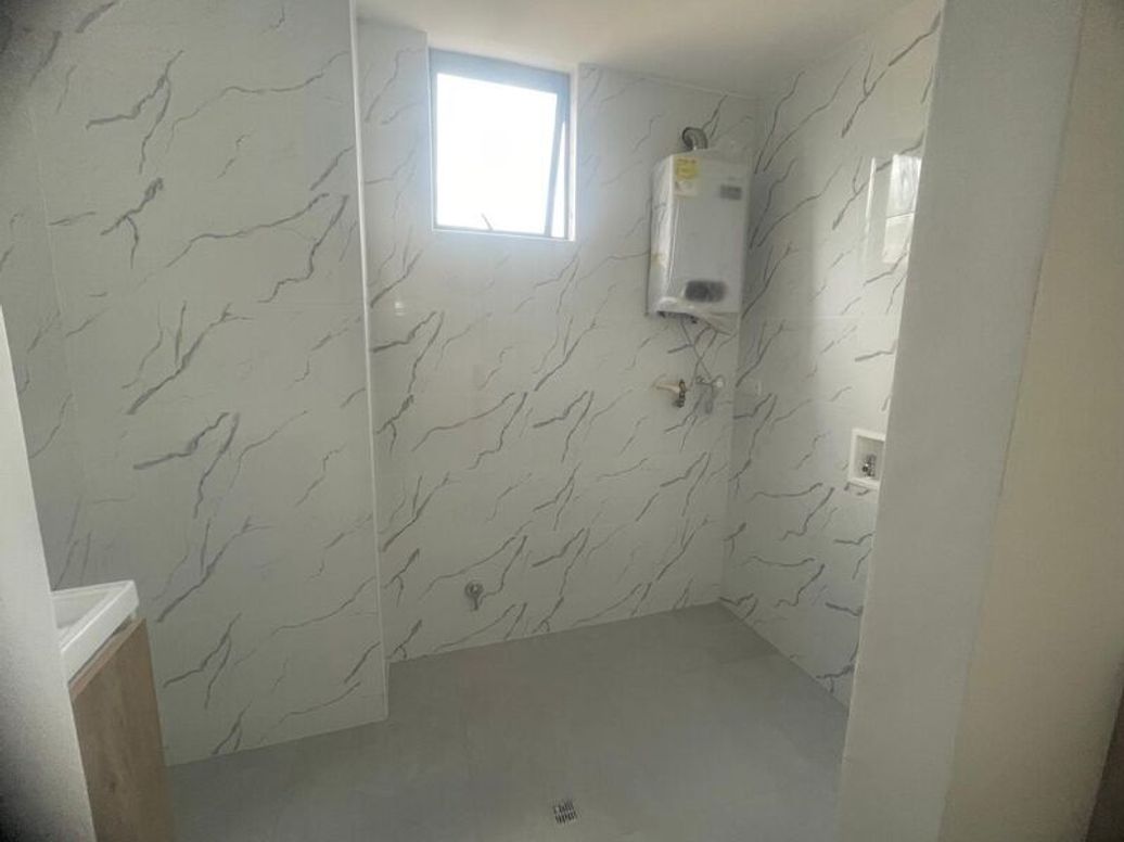 Apartamento de 2 alcobas en venta en Quinta Paredes, Bogotá, 89 m² · foto 5 de 12