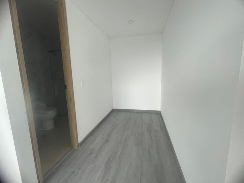 Apartamento de 2 alcobas en venta en Quinta Paredes, Bogotá, 89 m² · foto 9 de 12