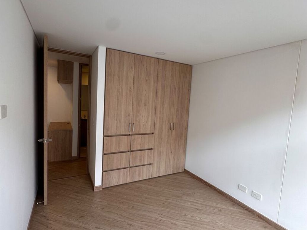 Apartamento de 3 alcobas en venta en San Patricio, Bogotá, 96 m² · foto 5 de 9