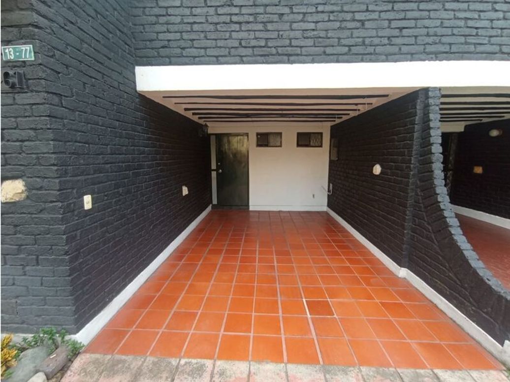 Casa de 3 alcobas en venta en Acacias Usaquen, Bogotá, 131 m² · foto 2 de 18