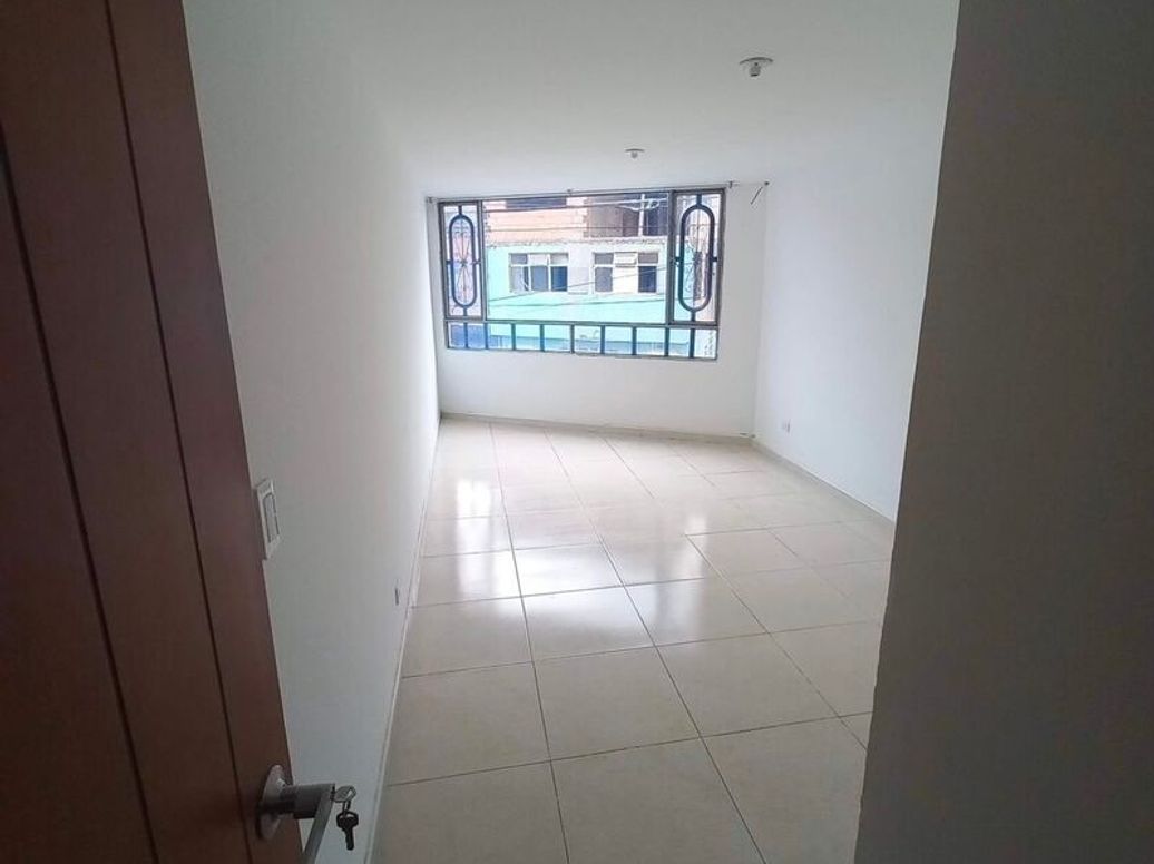 Casa de 3 alcobas en venta en Super Manzana 3, Bogotá, 140 m² · foto 4 de 5