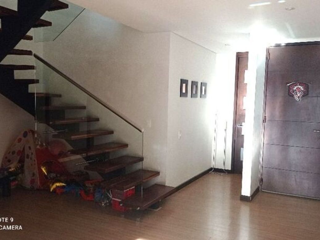 Apartamento de 3 alcobas en venta en Molinos Norte, Bogotá, 152 m² · foto 2 de 15