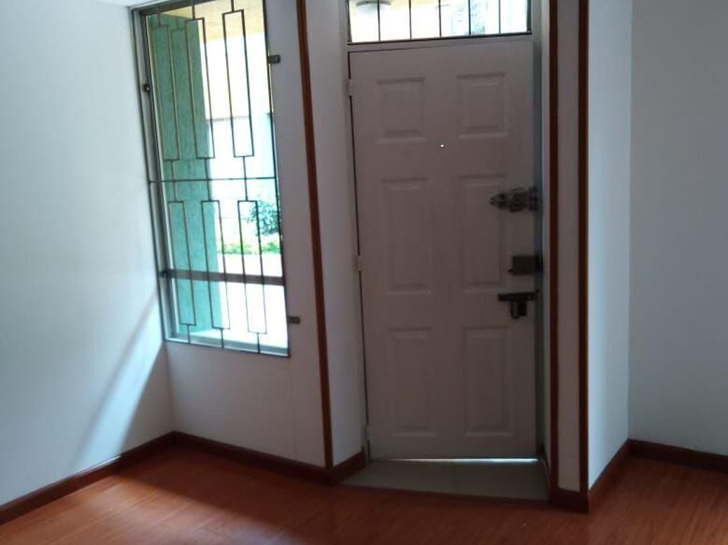 Casa de 3 alcobas en venta en Hipotecho Et. Iii, Bogotá, 77 m² · foto 2 de 15