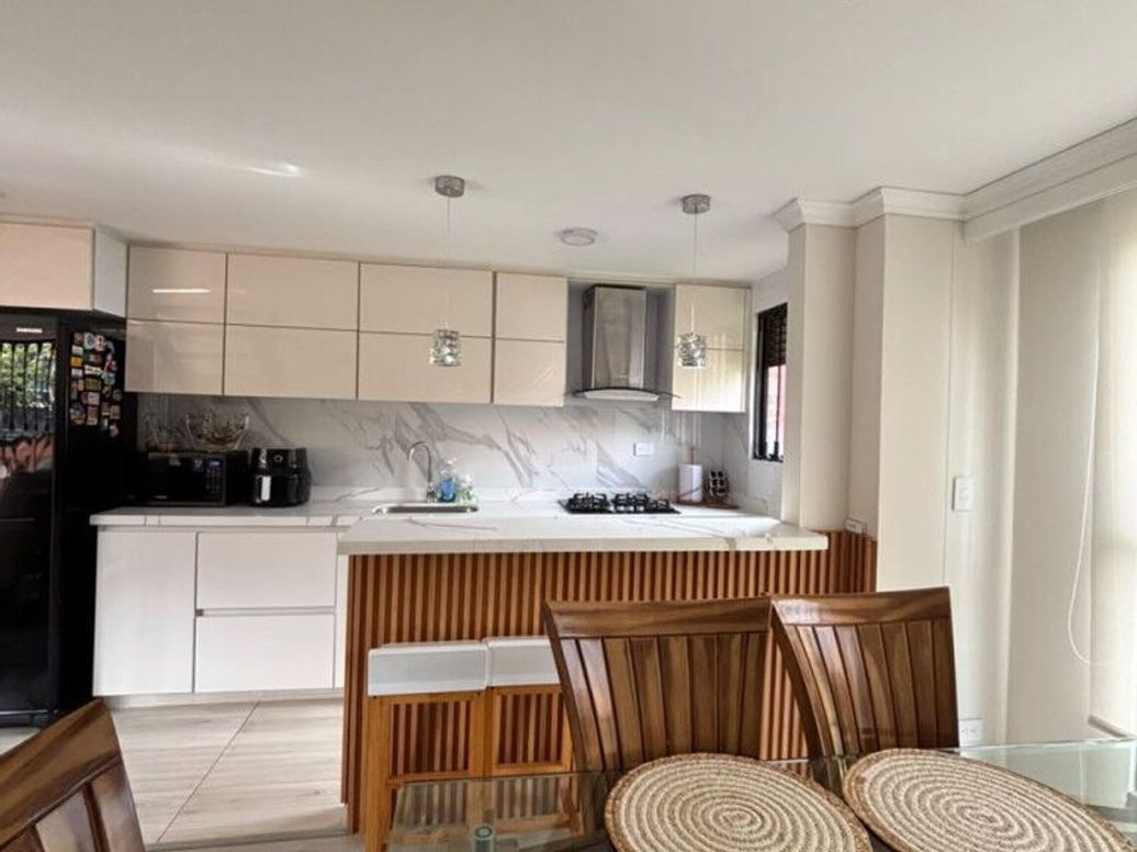 Casa de 3 alcobas en venta en Atenas, Bogotá, 116 m² · foto 2 de 20