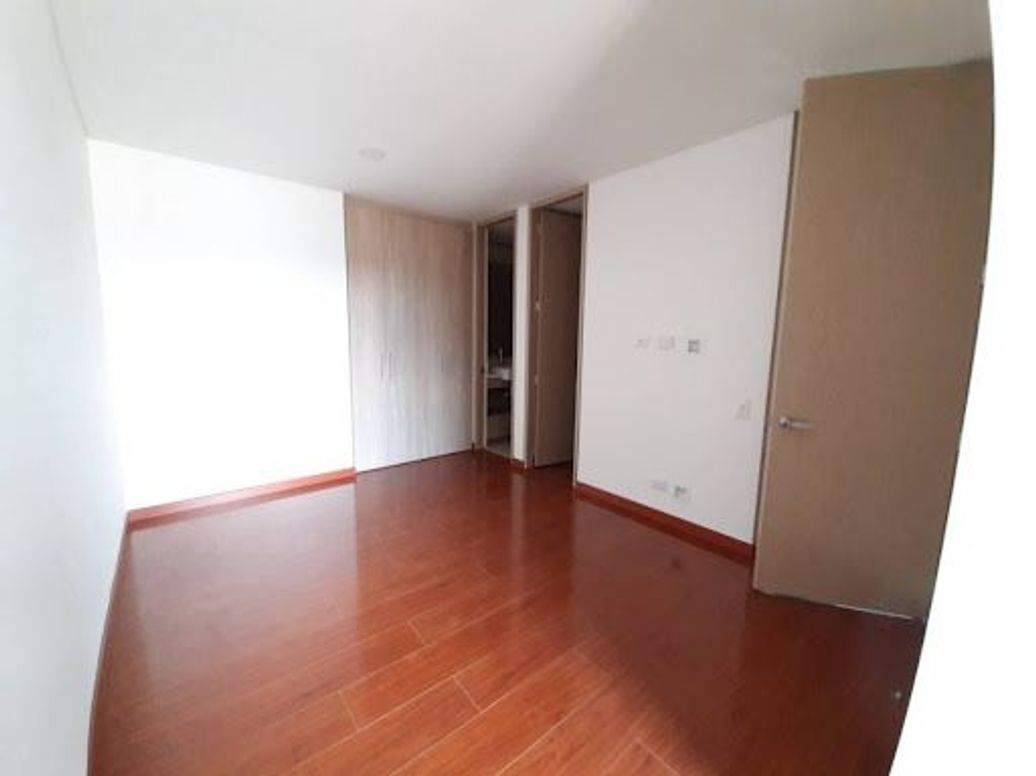 Apartamento de 3 alcobas en arriendo en San José De Bavaria, Bogotá, 64 m² · foto 4 de 20