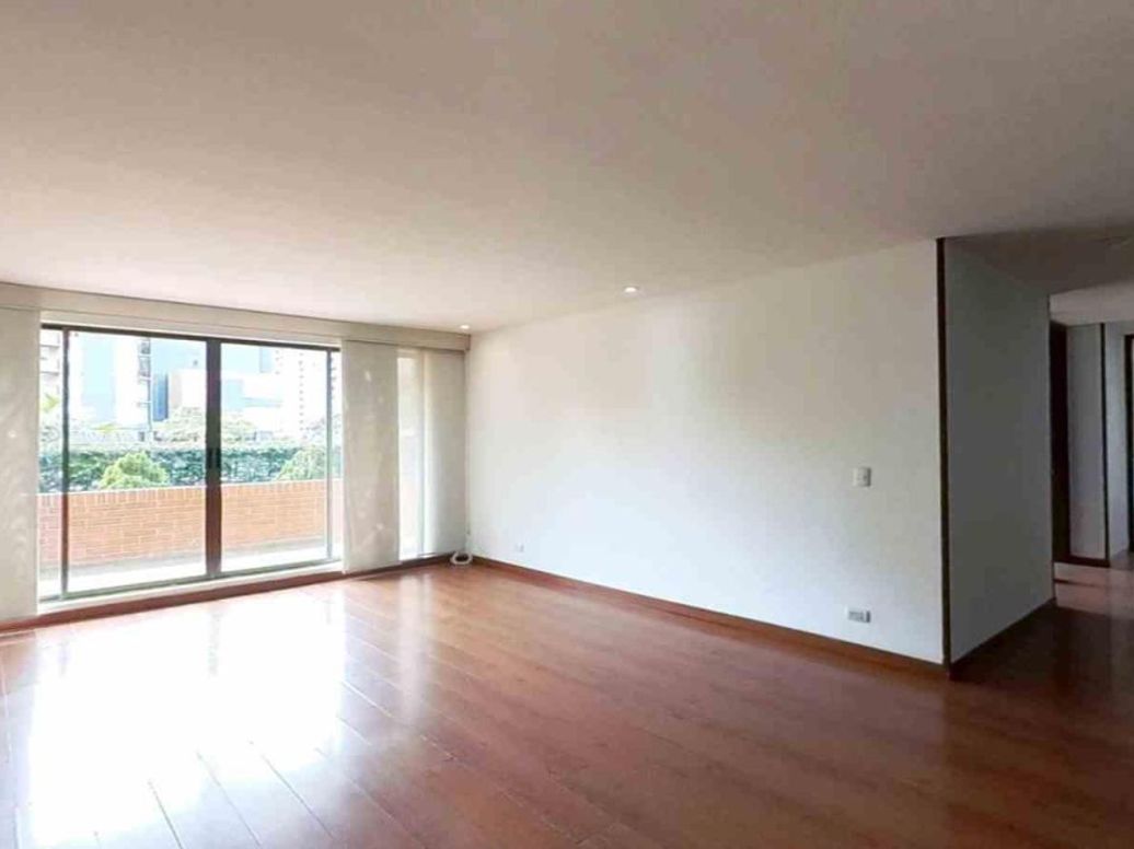 Apartamento de 3 alcobas en venta en Cerros De Suba, Bogotá, 91 m² · foto 2 de 20
