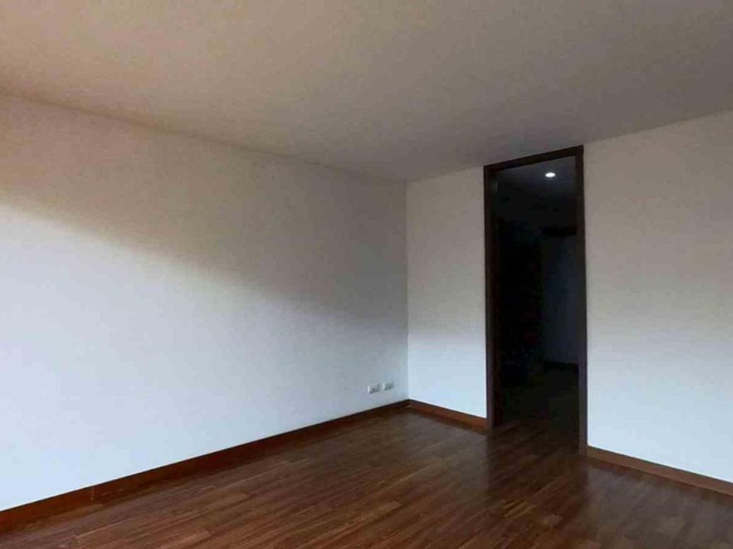 Apartamento de 3 alcobas en venta en Cerros De Suba, Bogotá, 91 m² · foto 11 de 20