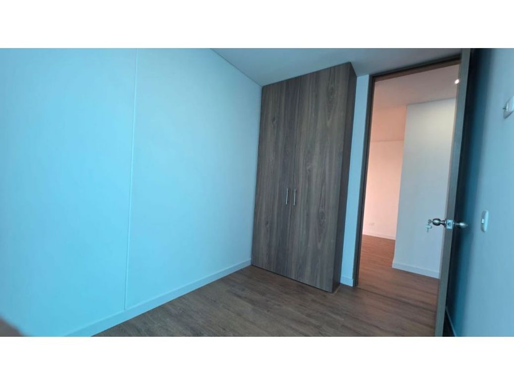 Apartamento de 3 alcobas en venta en Ciudad La Salle, Bogotá, 80 m² · foto 7 de 14