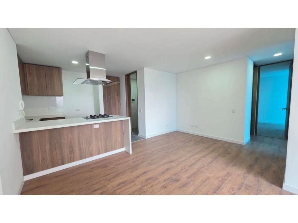 Apartamento de 3 alcobas en venta en Ciudad La Salle, Bogotá, 80 m² · foto 3 de 14