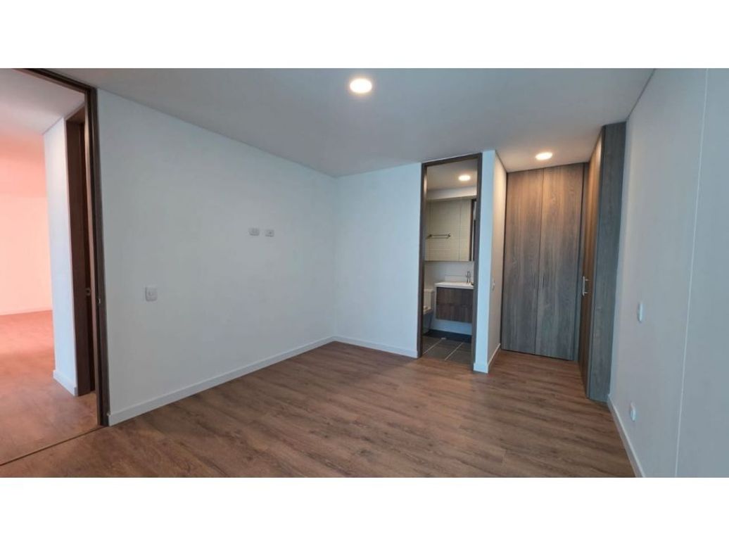 Apartamento de 3 alcobas en venta en Ciudad La Salle, Bogotá, 80 m² · foto 5 de 14