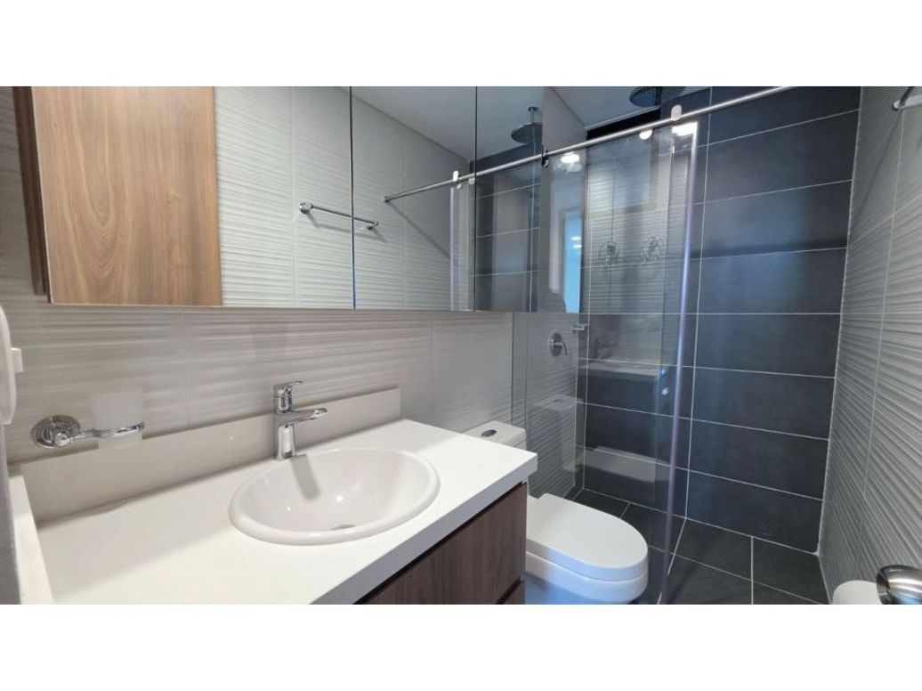 Apartamento de 3 alcobas en venta en Ciudad La Salle, Bogotá, 80 m² · foto 9 de 14