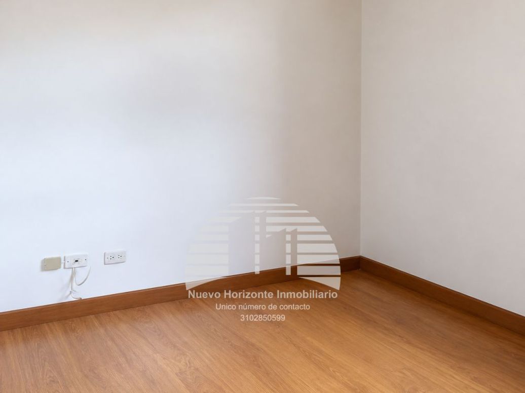 Apartamento de 3 alcobas en venta en San Cipriano, Bogotá, 56 m² · foto 5 de 12