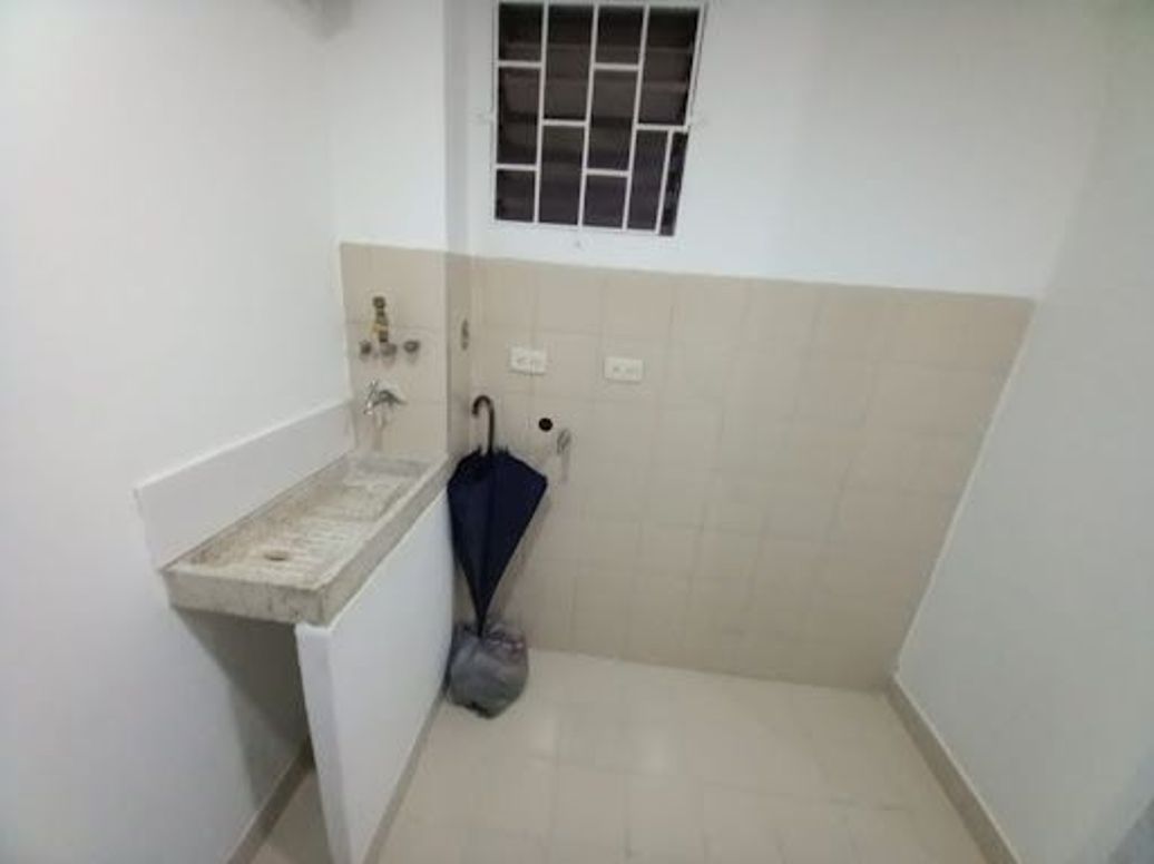 Apartamento de 2 alcobas en venta en Chapinero Occidental, Bogotá, 34 m² · foto 6 de 9