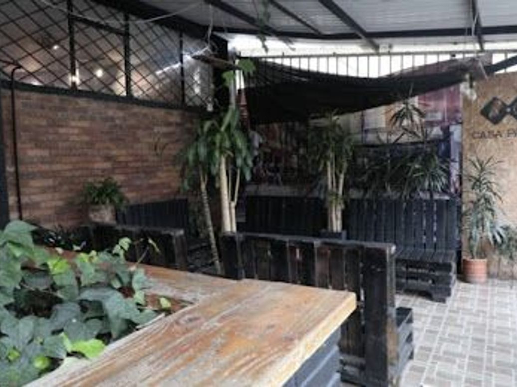 Casa de 5 alcobas en venta en Los Alcázares, Bogotá, 450 m² · foto 2 de 20