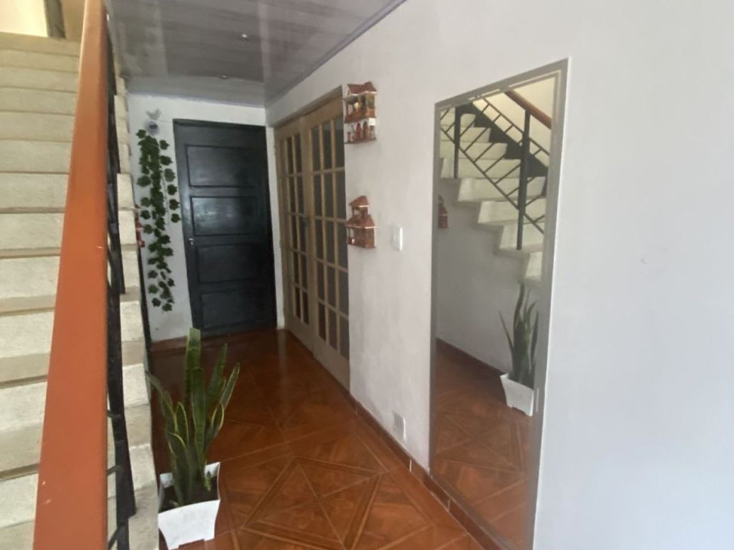 Casa en venta en Eduardo Santos, Bogotá · foto 4 de 20