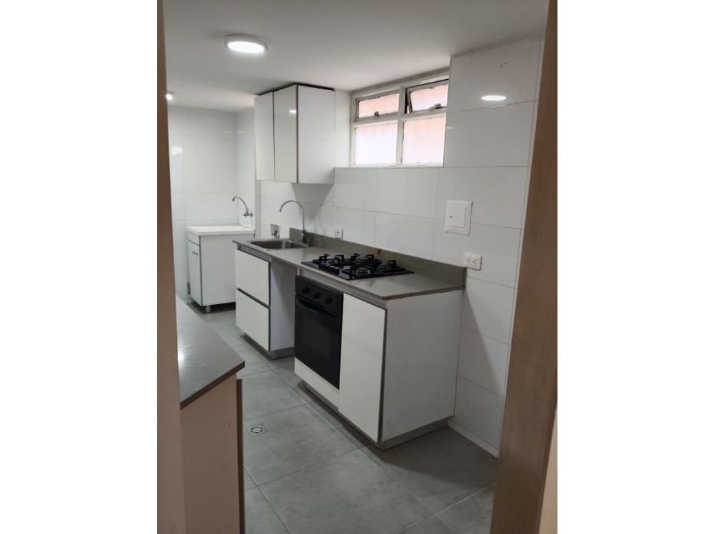 Apartamento de 3 alcobas en arriendo en Santa Barbara Occidental, Bogotá, 100 m² · foto 2 de 20