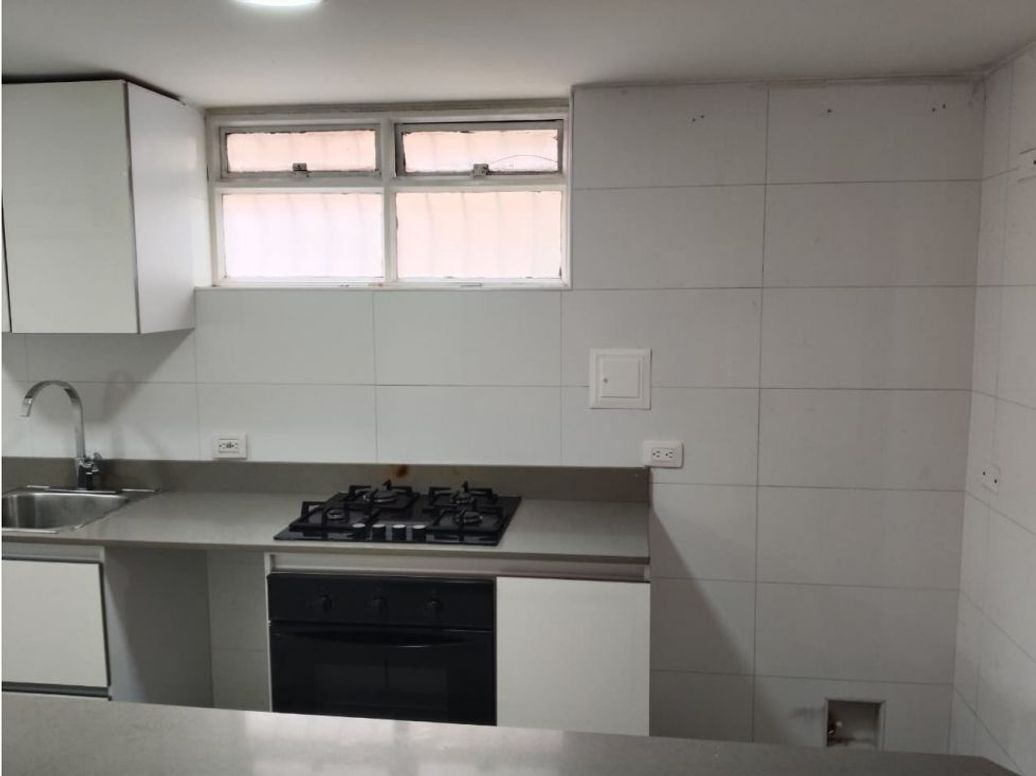 Apartamento de 3 alcobas en arriendo en Santa Barbara Occidental, Bogotá, 100 m² · foto 3 de 20