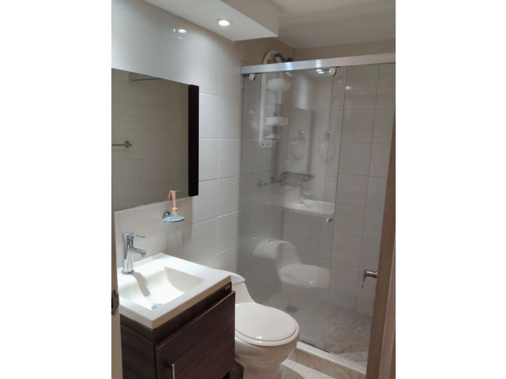 Apartamento de 3 alcobas en arriendo en Santa Barbara Occidental, Bogotá, 100 m² · foto 15 de 20