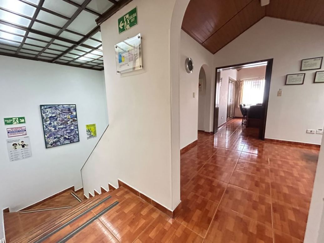 Casa de 6 alcobas en arriendo en Santa Barbara Oriental, Bogotá, 500 m² · foto 18 de 20