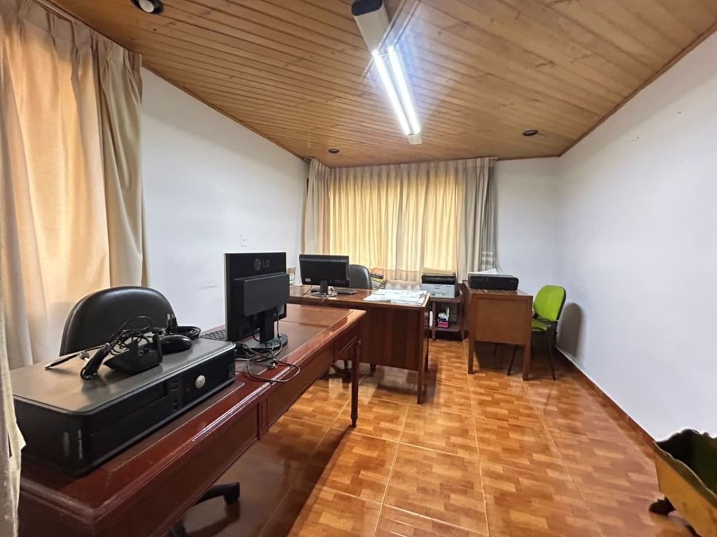Casa de 6 alcobas en arriendo en Santa Barbara Oriental, Bogotá, 500 m² · foto 13 de 20