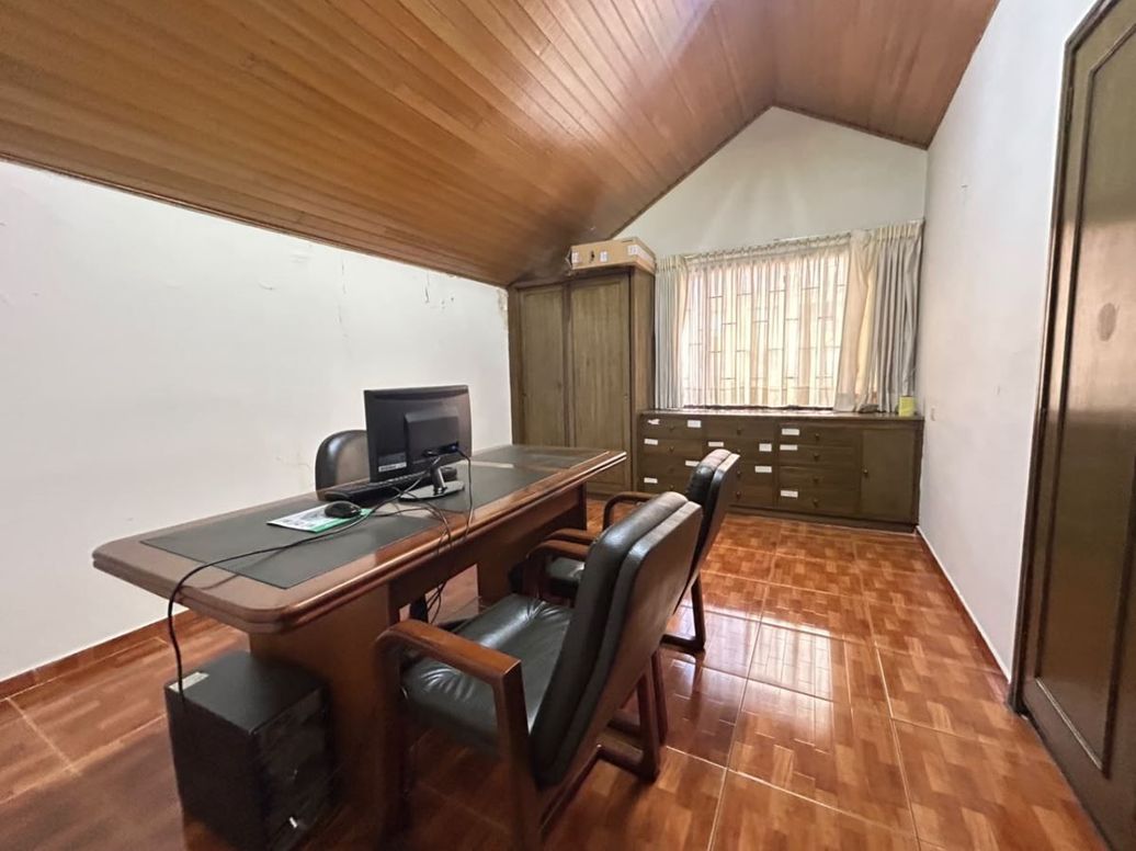Casa de 6 alcobas en arriendo en Santa Barbara Oriental, Bogotá, 500 m² · foto 9 de 20
