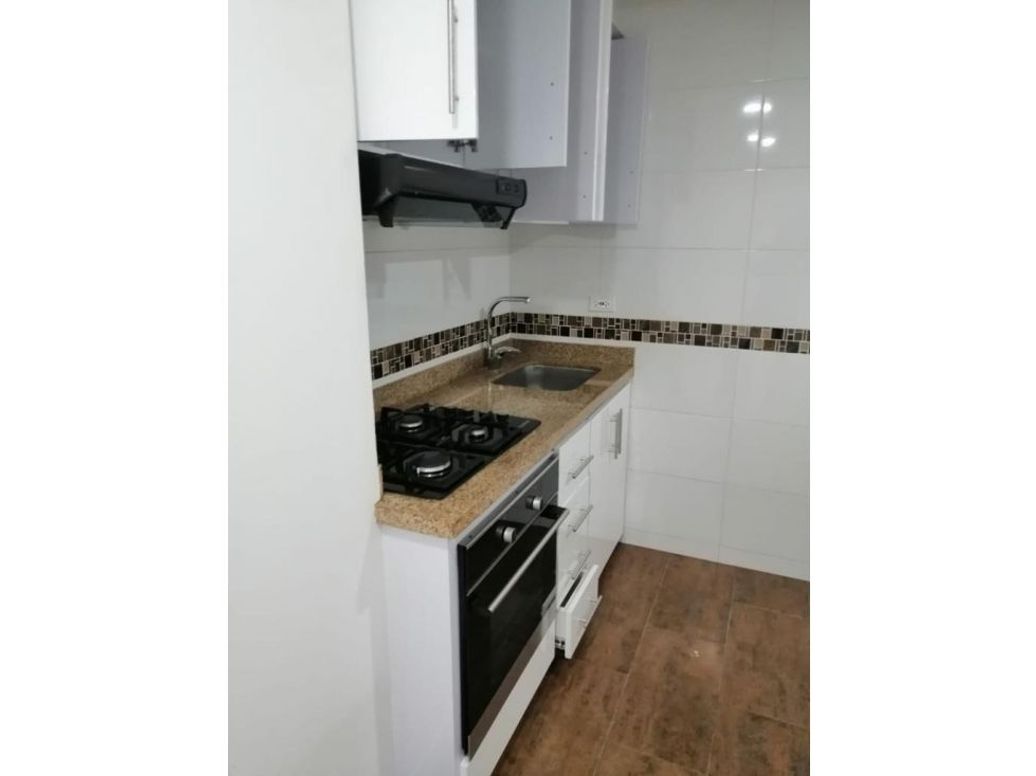 Apartamento de 2 alcobas en venta en El Batán, Bogotá, 62 m² · foto 11 de 16