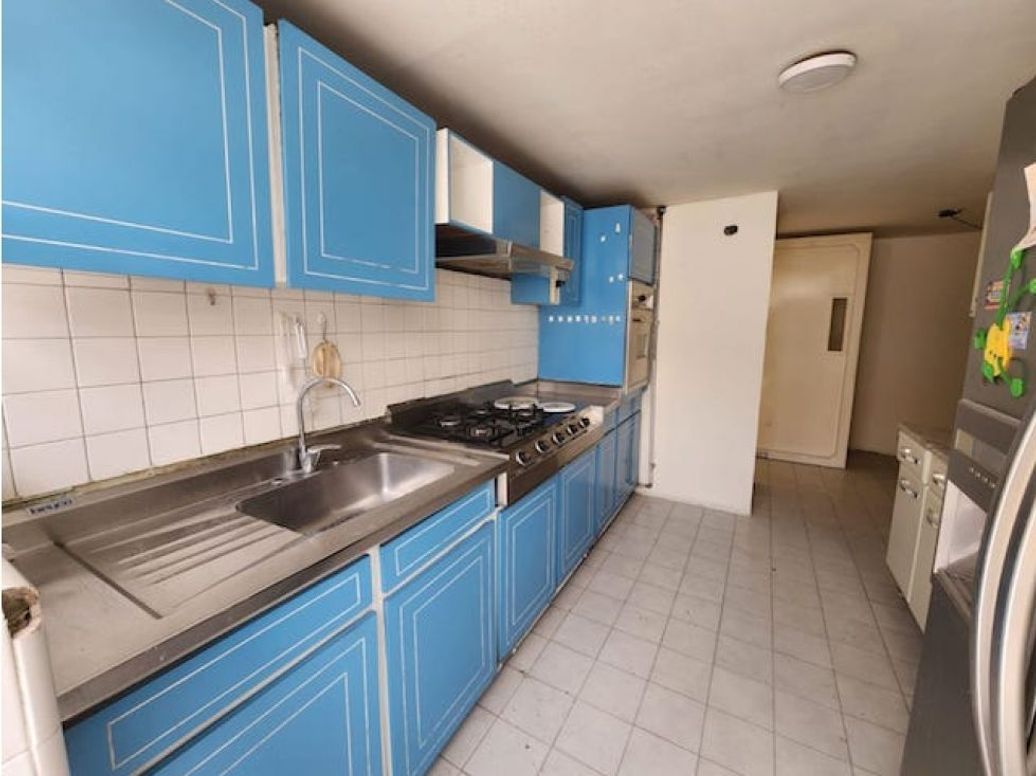 Casa de 5 alcobas en venta en Ub. Cordoba, Bogotá, 335 m² · foto 3 de 20