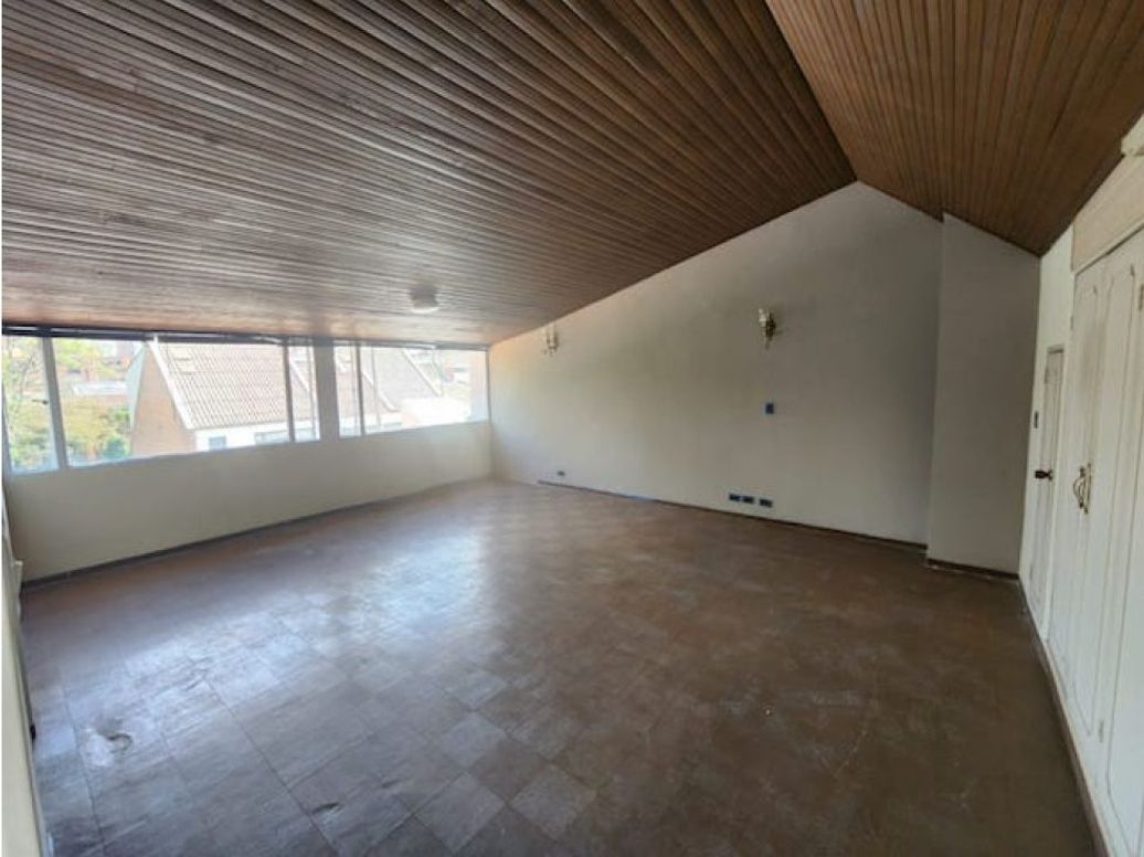 Casa de 5 alcobas en venta en Ub. Cordoba, Bogotá, 335 m² · foto 19 de 20