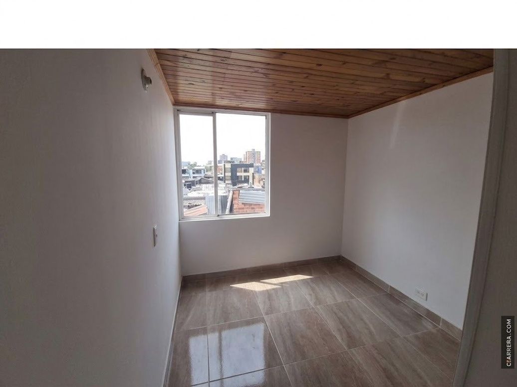 Apartamento de 3 alcobas en venta en Parques De Salamanca, Bogotá, 57 m² · foto 3 de 19