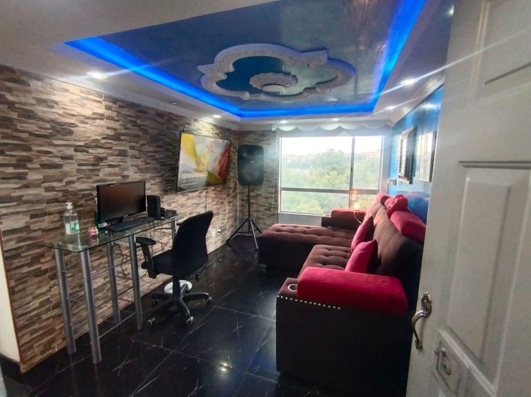 Apartamento de 3 alcobas en venta en Gran Yomasa, Bogotá, 49 m² · foto 3 de 19