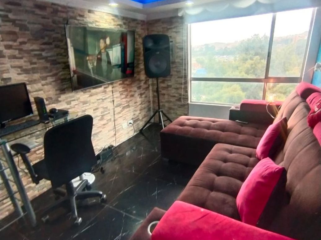 Apartamento de 3 alcobas en venta en Gran Yomasa, Bogotá, 49 m² · foto 4 de 19