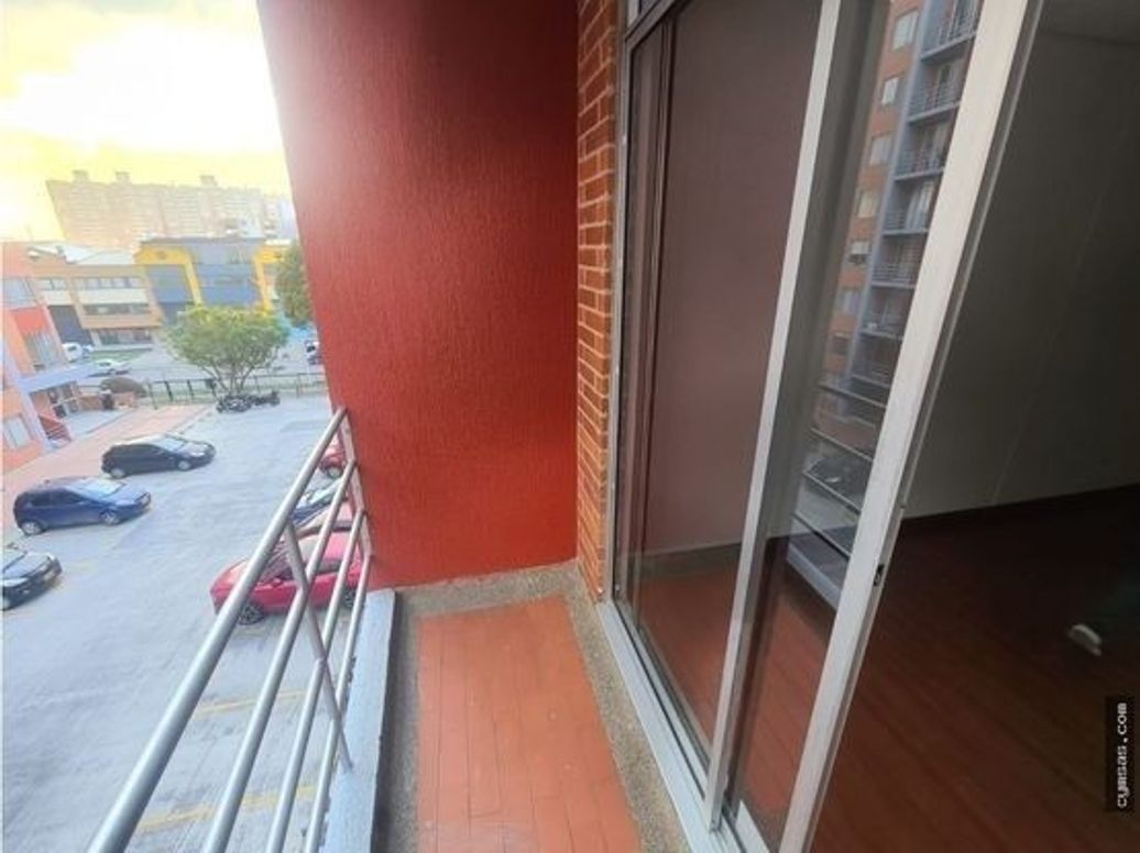 Apartamento de 3 alcobas en venta en El Tintal A.S.D., Bogotá, 55 m² · foto 3 de 20