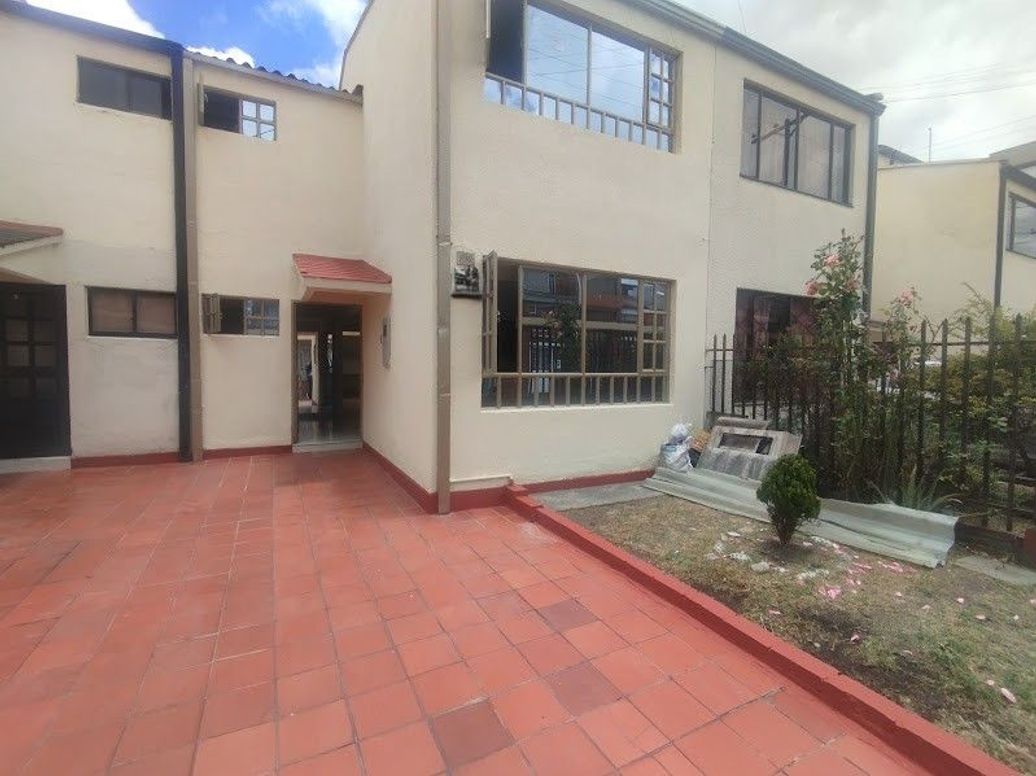 Casa de 3 alcobas en venta en Americas Occidental Et. I, Bogotá, 150 m² · foto 3 de 20