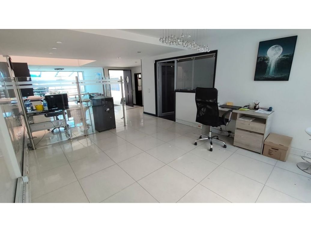 Casa de 4 alcobas en venta en Modelia, Bogotá, 285 m² · foto 13 de 13