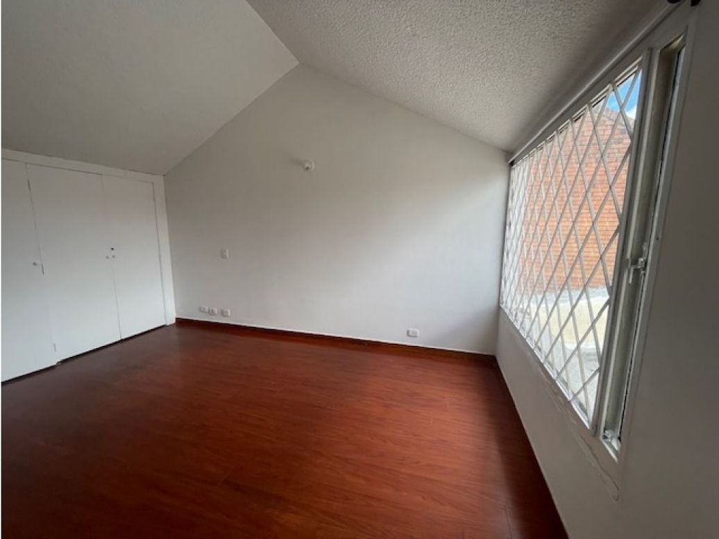 Casa de 4 alcobas en venta en Mónaco, Bogotá, 259 m² · foto 17 de 20
