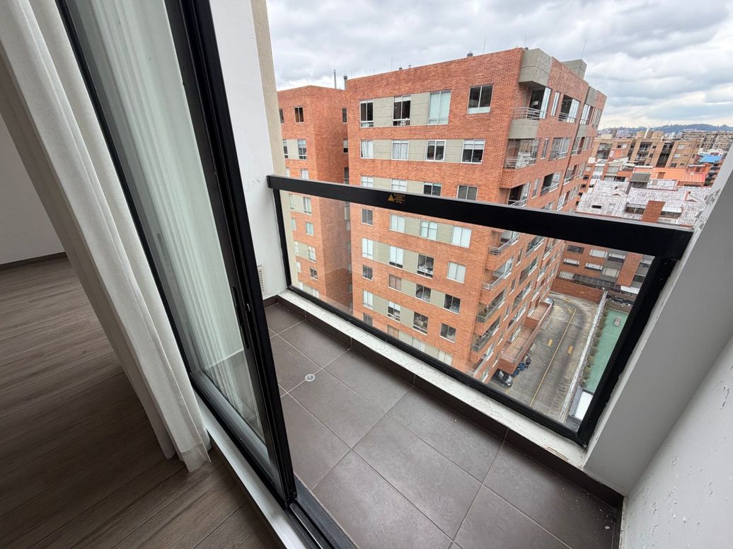 Apartamento de 3 alcobas en venta en Los Cedros Oriental, Bogotá, 93 m² · foto 14 de 17
