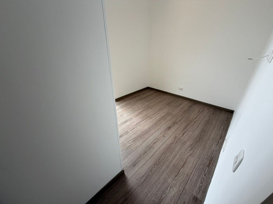 Apartamento de 3 alcobas en venta en Los Cedros Oriental, Bogotá, 93 m² · foto 15 de 17