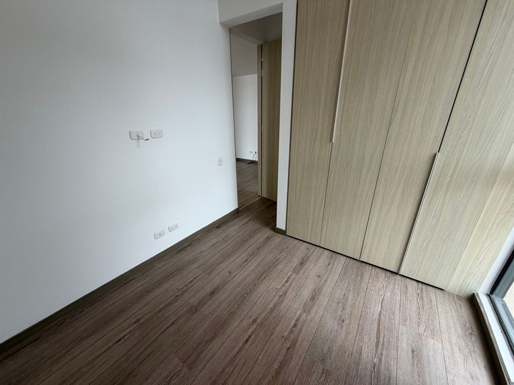 Apartamento de 3 alcobas en venta en Los Cedros Oriental, Bogotá, 93 m² · foto 7 de 17