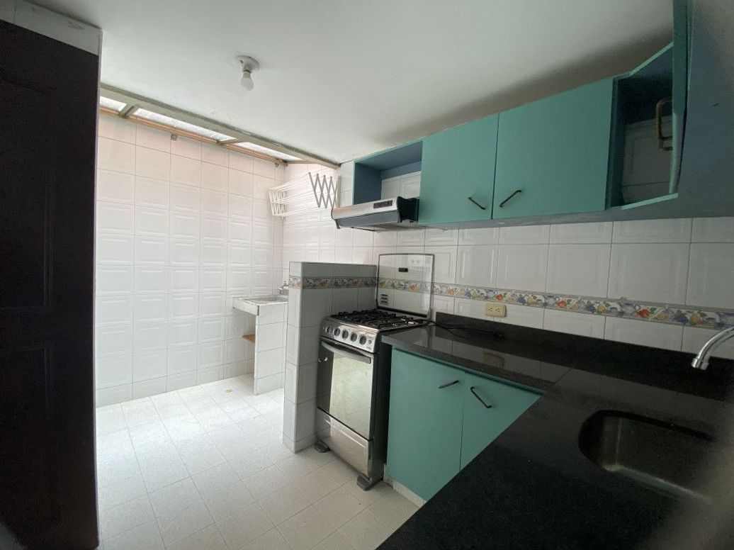 Apartamento de 4 alcobas en venta en La Liberia, Bogotá, 79 m² · foto 3 de 20