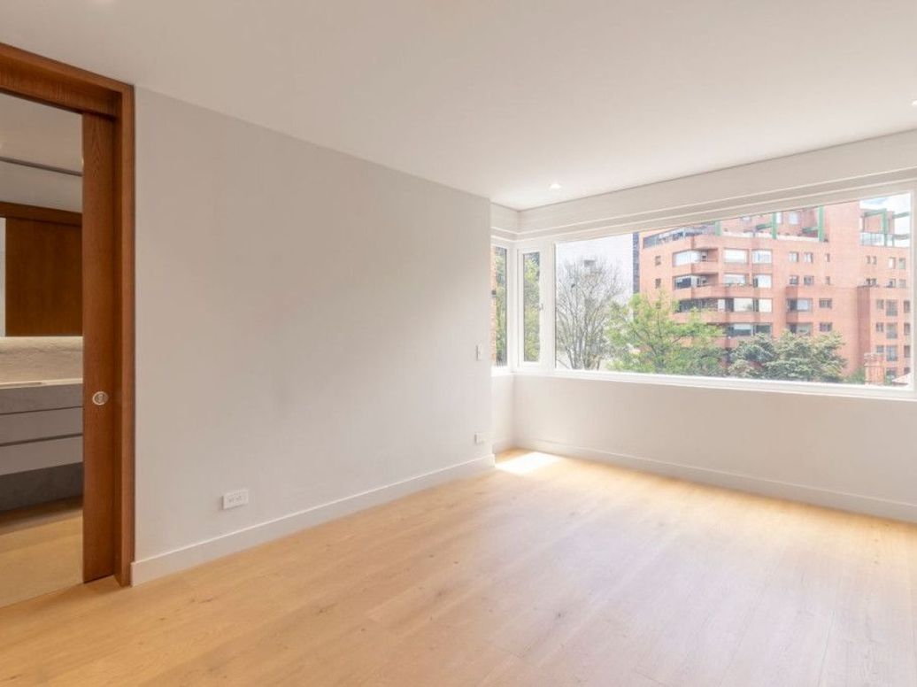 Apartamento de 3 alcobas en arriendo en El Nogal, Bogotá, 360 m² · foto 19 de 20