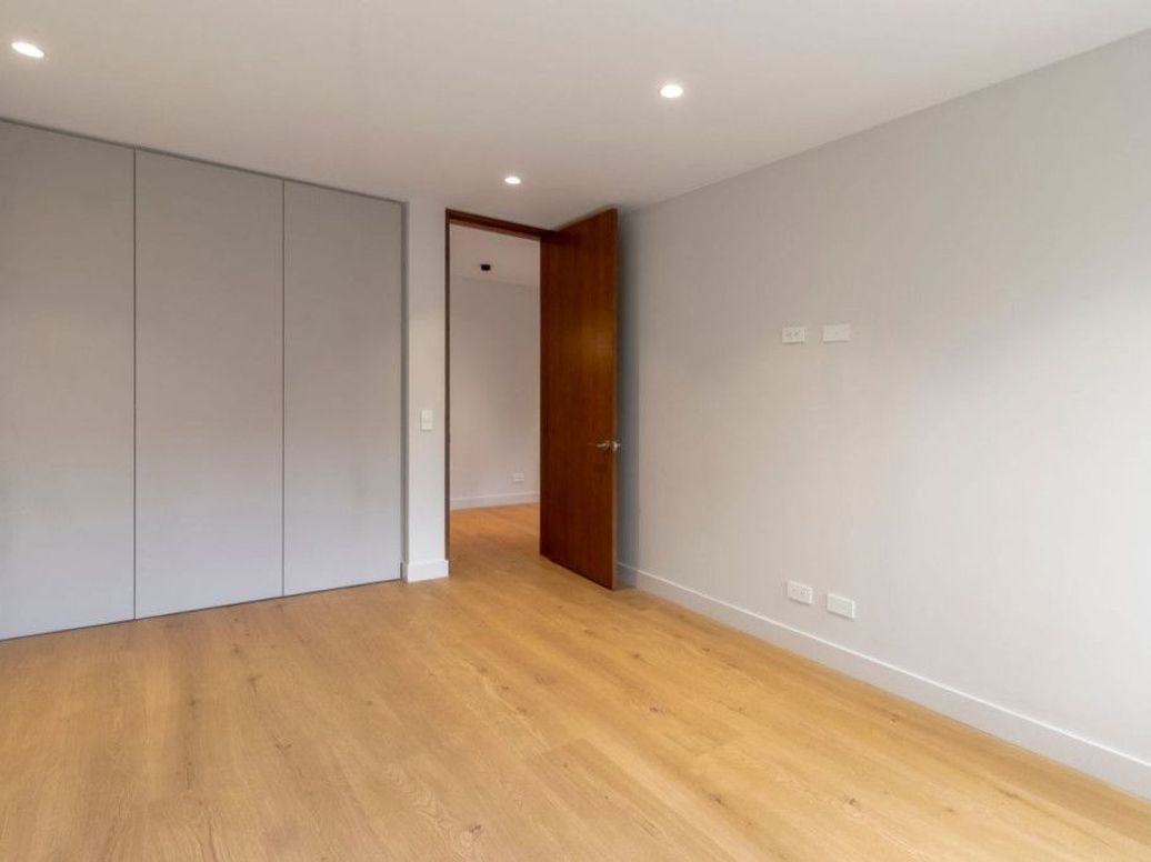 Apartamento de 3 alcobas en arriendo en El Nogal, Bogotá, 360 m² · foto 18 de 20