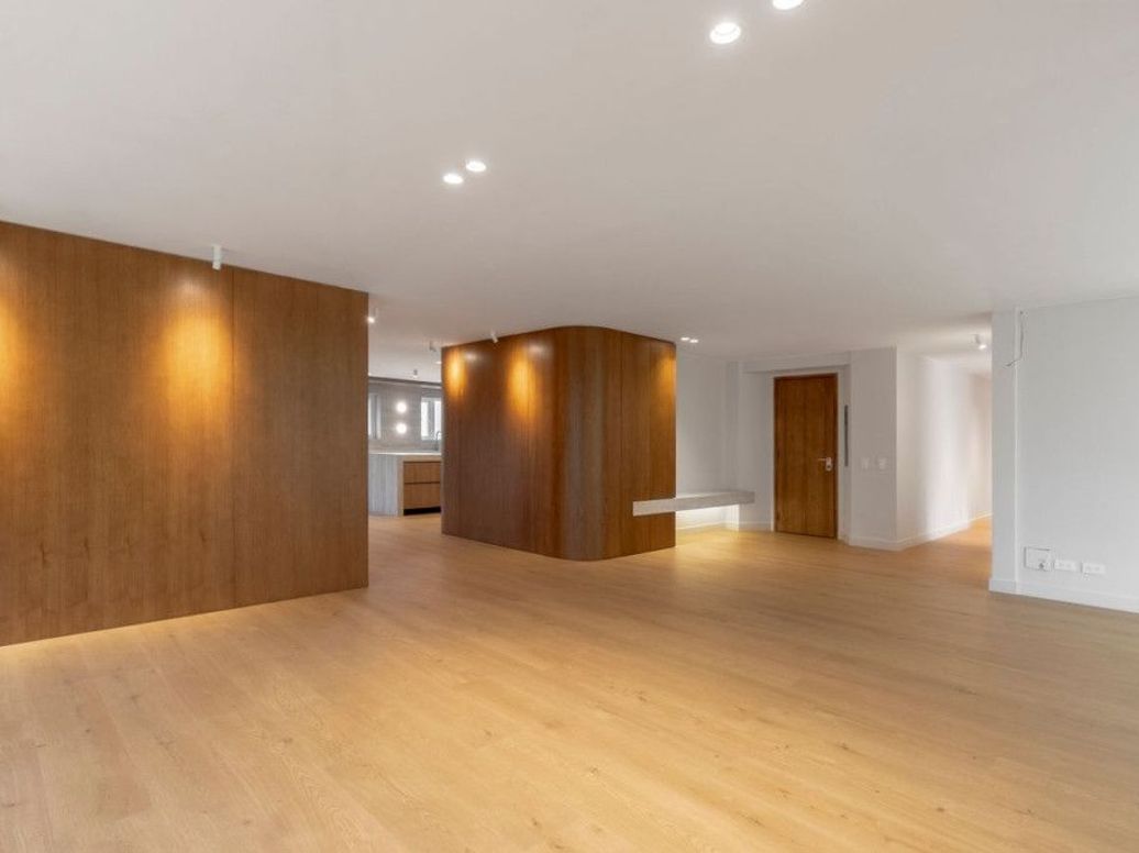 Apartamento de 3 alcobas en arriendo en El Nogal, Bogotá, 360 m² · foto 3 de 20