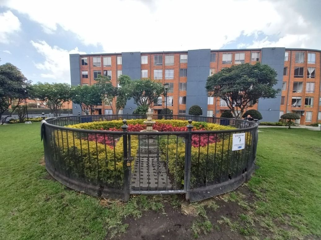 Apartamento de 3 alcobas en venta en Ub. Castilla Real, Bogotá, 62 m² · foto 12 de 19