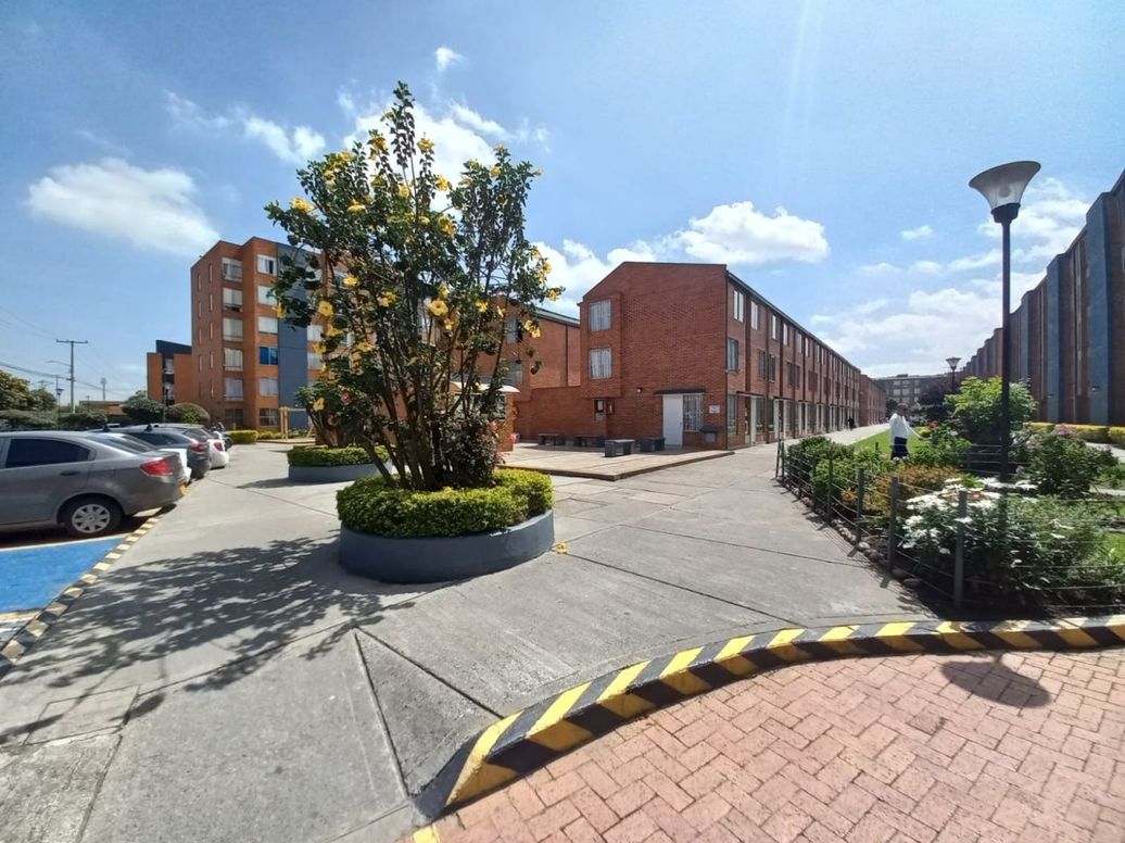 Apartamento de 3 alcobas en venta en Ub. Castilla Real, Bogotá, 62 m² · foto 18 de 19
