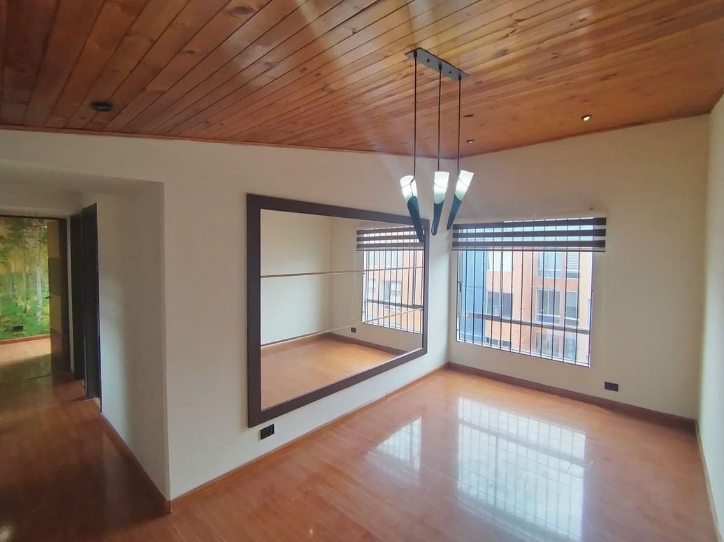 Apartamento de 3 alcobas en venta en Ub. Castilla Real, Bogotá, 62 m² · foto 2 de 19