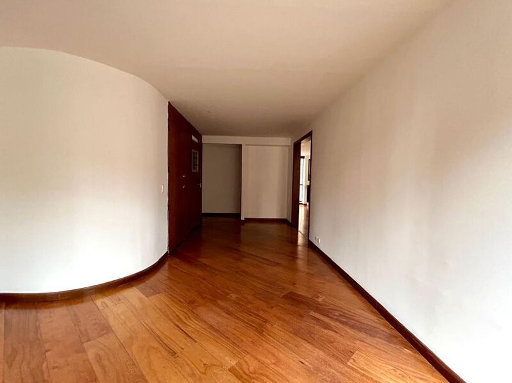 Apartamento de 4 alcobas en venta en El Nogal, Bogotá, 232 m² · foto 7 de 20