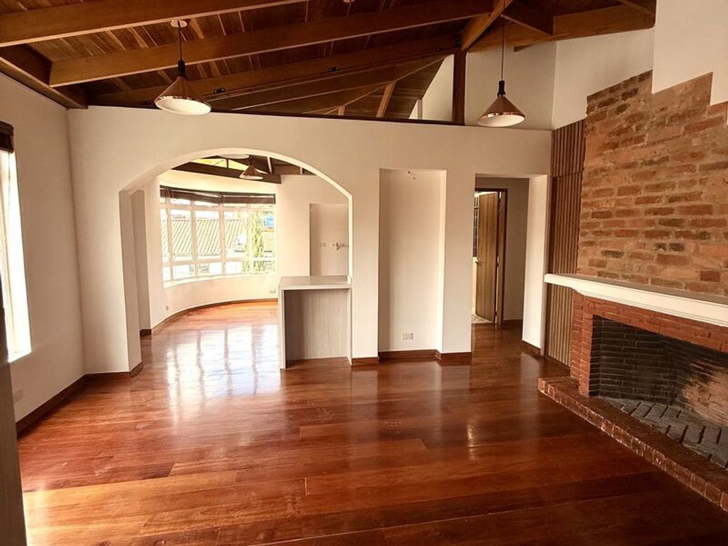 Apartamento de 3 alcobas en venta en Quinta Camacho, Bogotá, 123 m² · foto 4 de 14
