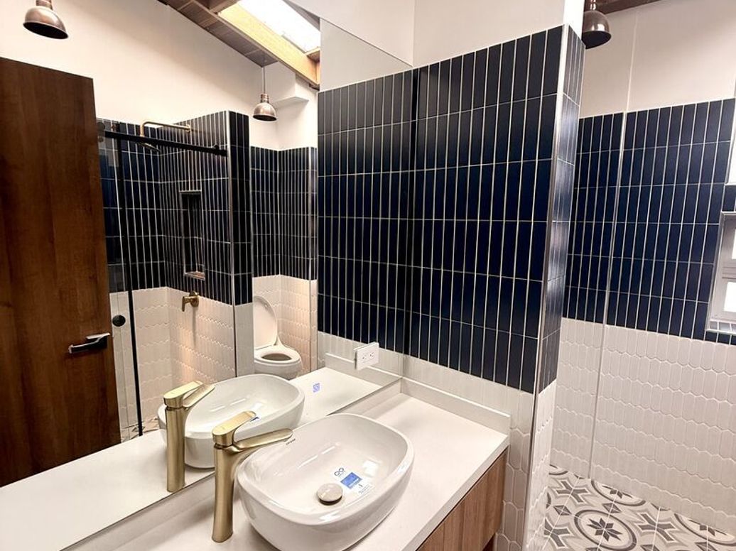 Apartamento de 3 alcobas en venta en Quinta Camacho, Bogotá, 123 m² · foto 2 de 14
