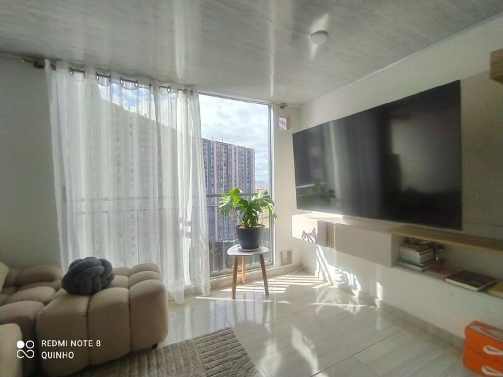 Apartamento de 2 alcobas en venta en Islandia, Bogotá, 45 m² · foto 2 de 12