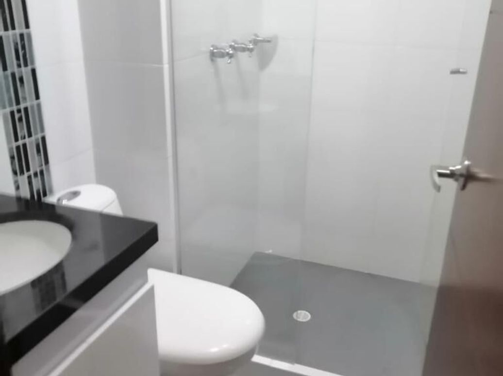 Apartamento de 2 alcobas en venta en El Batan, Bogotá, 68 m² · foto 10 de 16